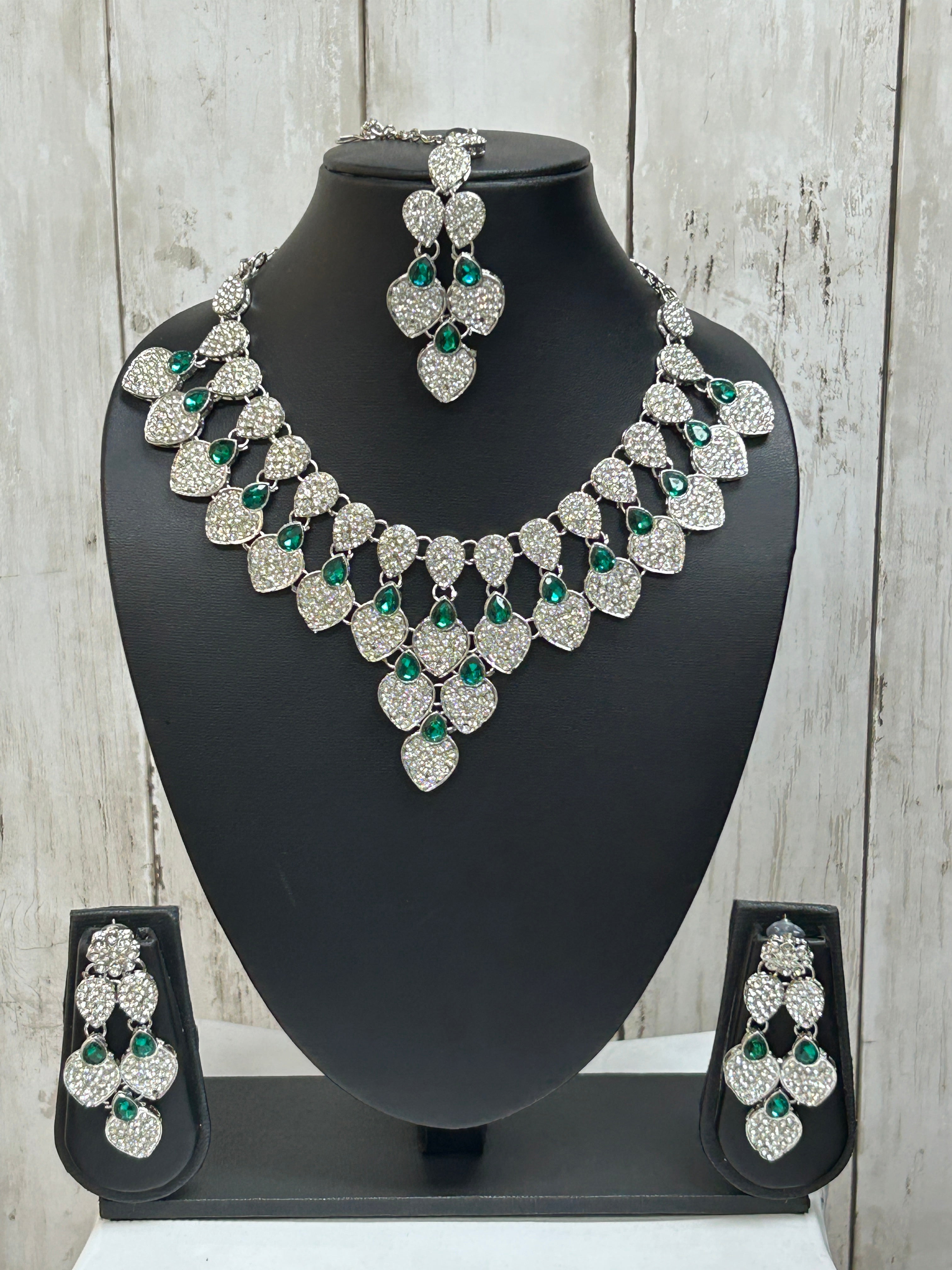 Necklace set