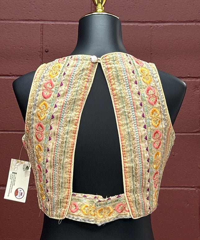 Sleeveless blouse