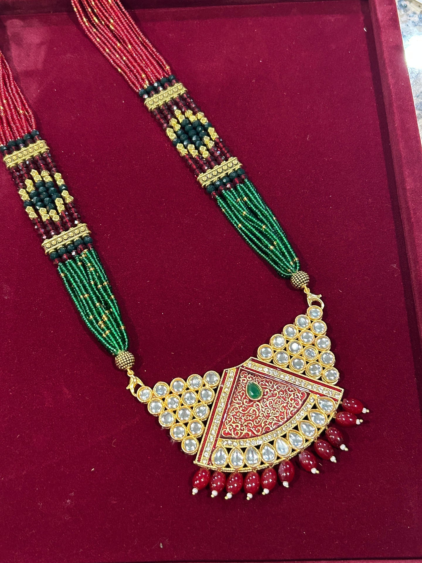 Long haar | Kundan necklace by Kurti Connection USA