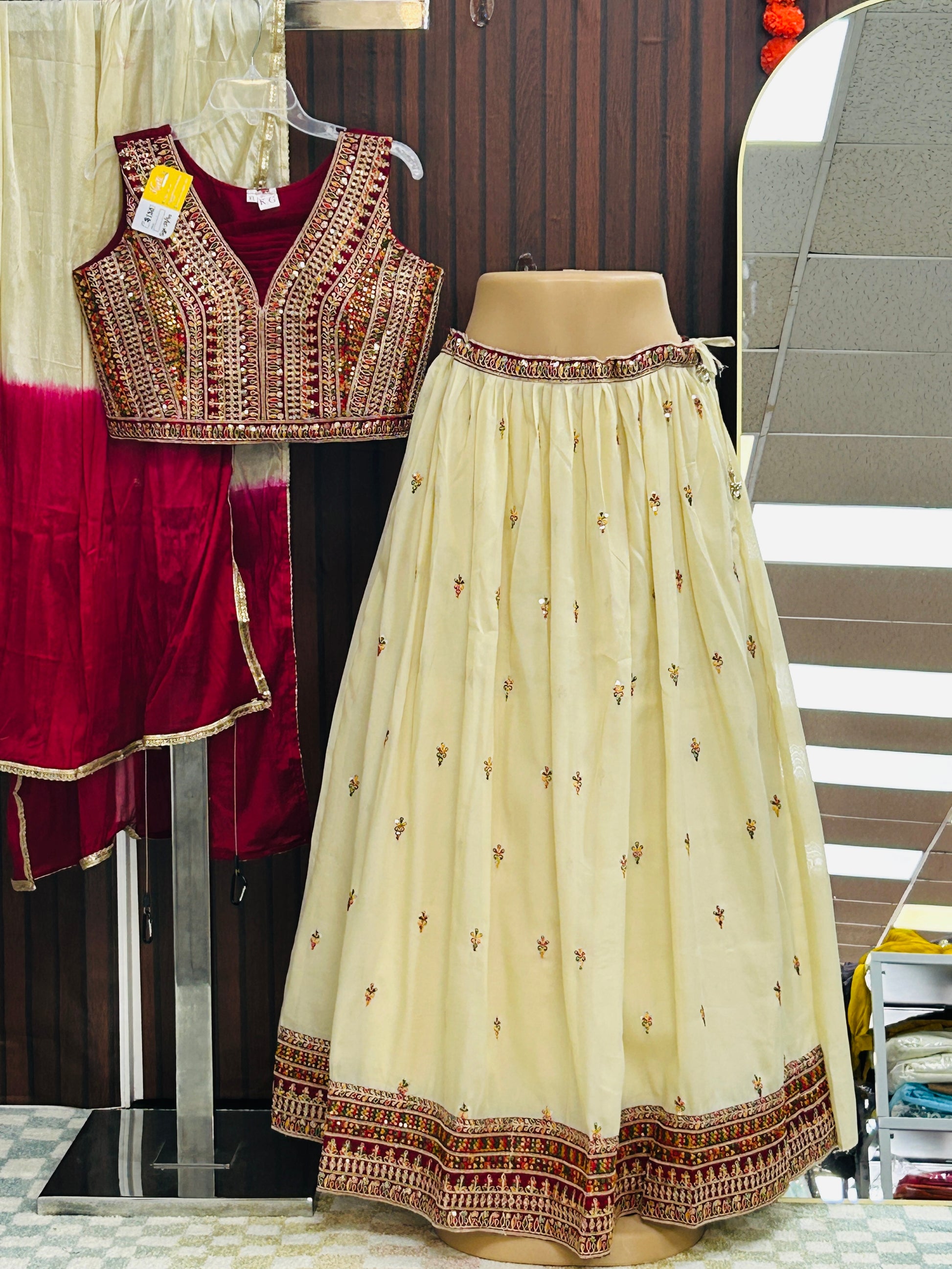 B468094B-3C2A-4566-A473-97A0C8361754 - Kurti Connection USA